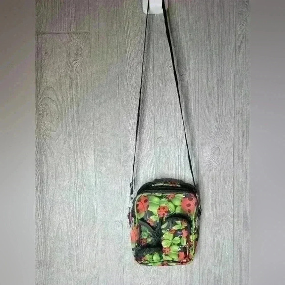 Lady Bug crossbody travel bag with water bottle compartment. Clean. - Picture 7 of 8